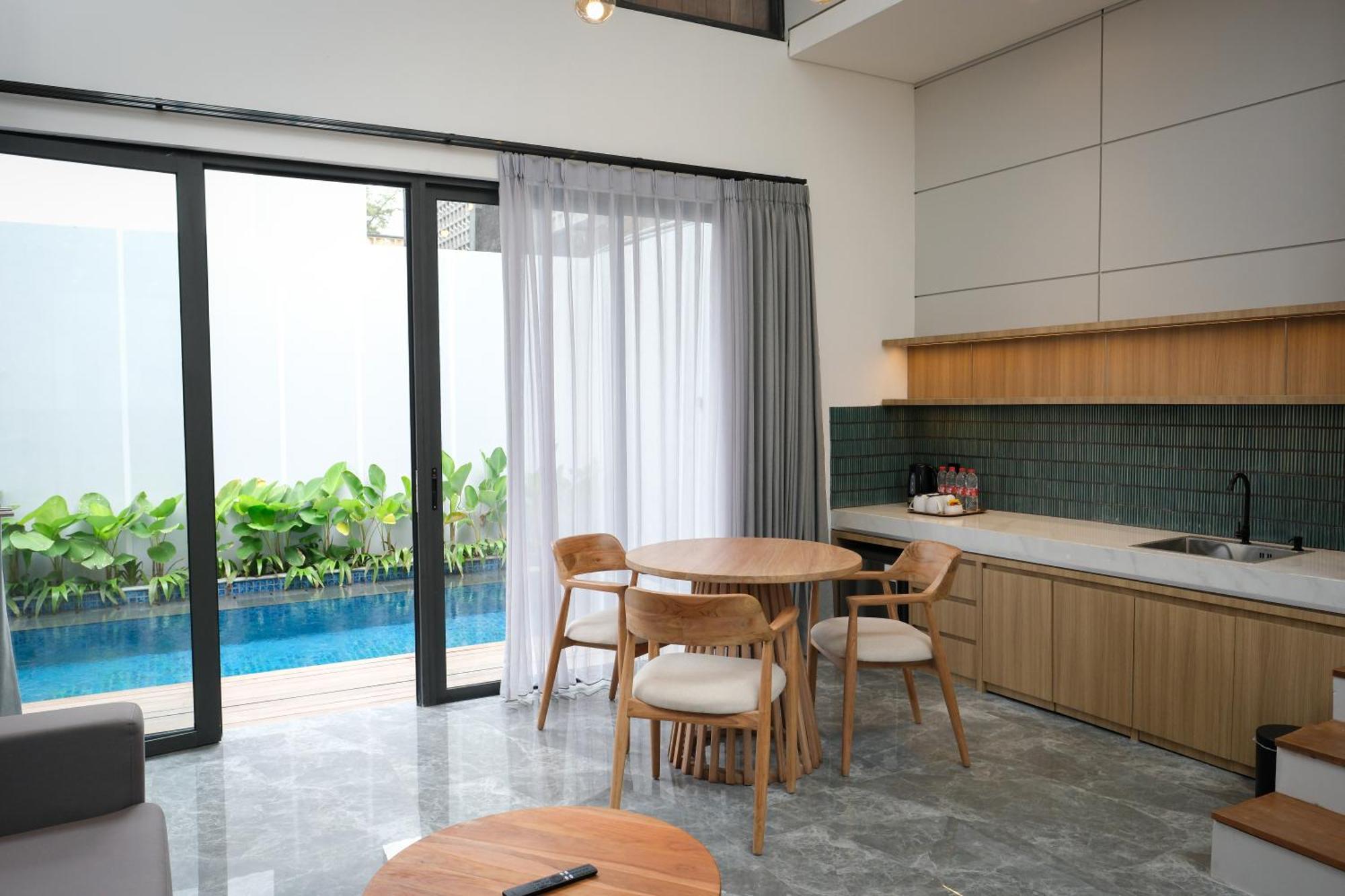 Facade Hotel By Azana Tawangmangu Exterior foto